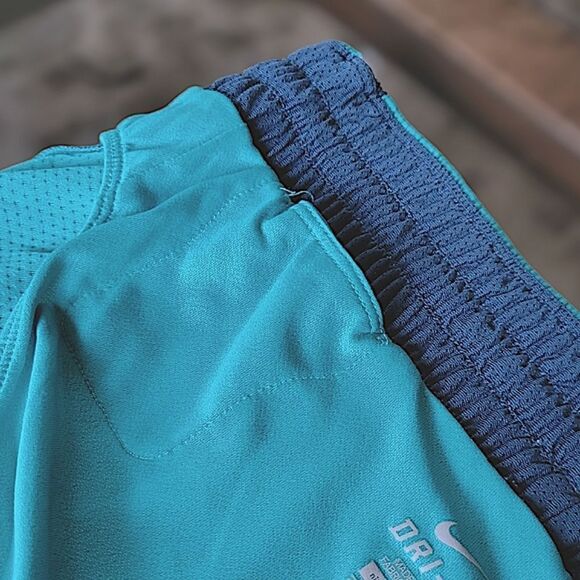Nike Dri-Fit turquoise athletic split shorts size S - Picture 8 of 10